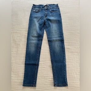 KanCan Skinny Jeans - Size 9/28 - EUC